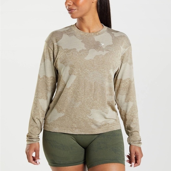 Gymshark ADAPT CAMO SEAMLESS LONG SLEEVE TOP | XS - Picture 1 of 6